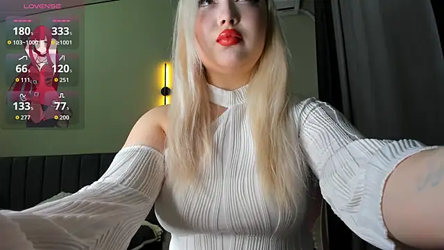 Snapshot of planes_girl chatting on October 20, 1:11 pm planes girl online show from October 20, 1:11 pm