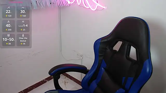 littlee red online show from November 7, 8:42 pm