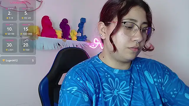 littlee red online show from November 10, 12:09 am