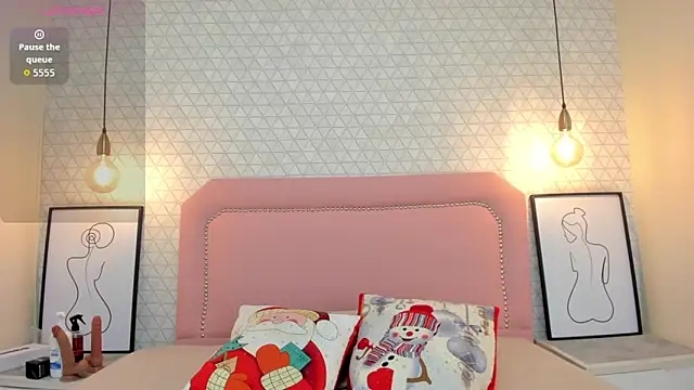 TAYLORMEYER1 online show from December 4, 3:38 am