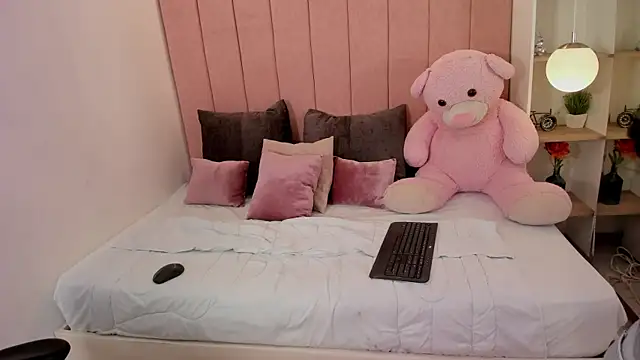 dulce morbida online show from November 19, 10:10 pm