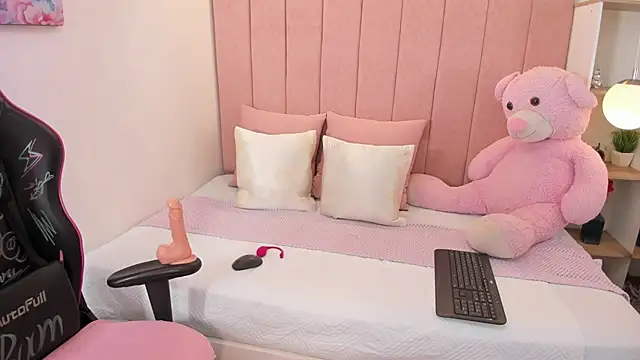 dulce morbida online show from December 15, 9:41 pm