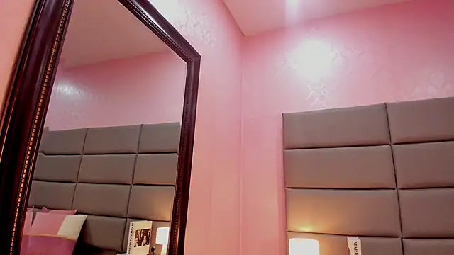 Isabella Marsh online show from October 30, 12:39 pm