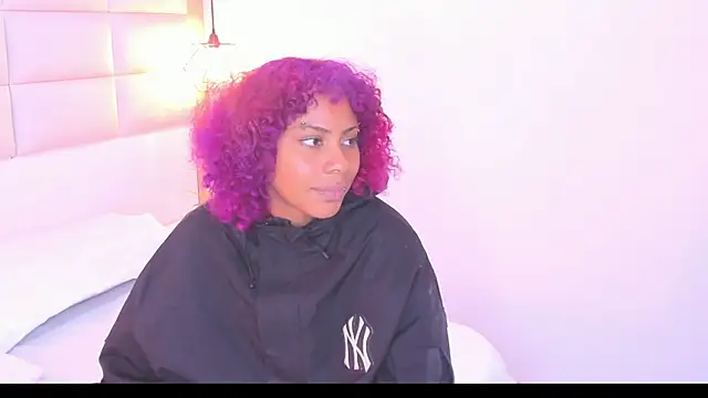 Snapshot of Sofia_clk chatting on April 24, 3:09 am Sofia clk online show from April 24, 3:09 am