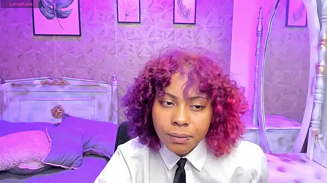 Snapshot of Sofia_clk chatting on April 25, 3:31 am Sofia clk online show from April 25, 3:31 am