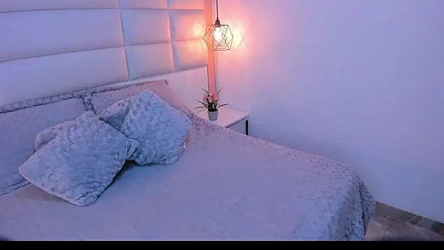 Snapshot of Sofia_clk chatting on April 29, 3:10 am Sofia clk online show from April 29, 3:10 am