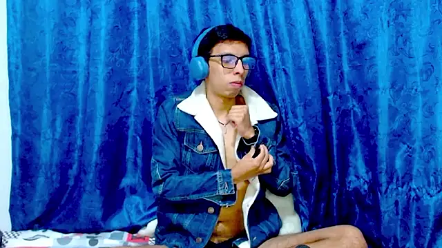 DavTwink3100 online show from February 10, 1:53 am