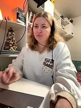 Amelia-Diamond online show from December 5, 7:06 am