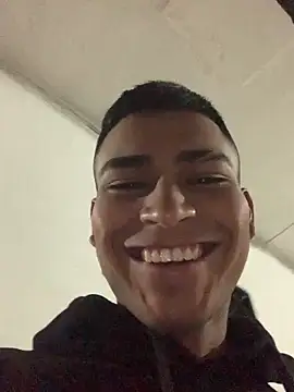 Snapshot of Emiliano_Reyes chatting on May 27, 2:52 am Emiliano Reyes online show from May 27, 2:52 am