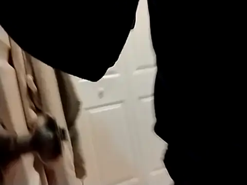 burby79 online show from December 4, 7:28 am