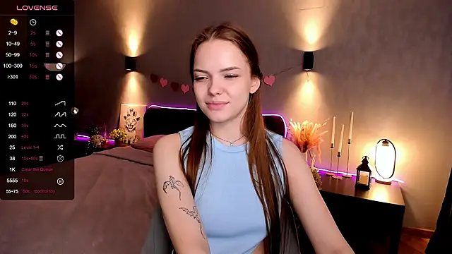 MelissaBell  online show from February 3, 6:40 am