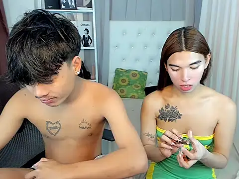 Snapshot of hardcocktwink chatting on January 9, 4:32 pm hardcocktwink online show from January 9, 4:32 pm