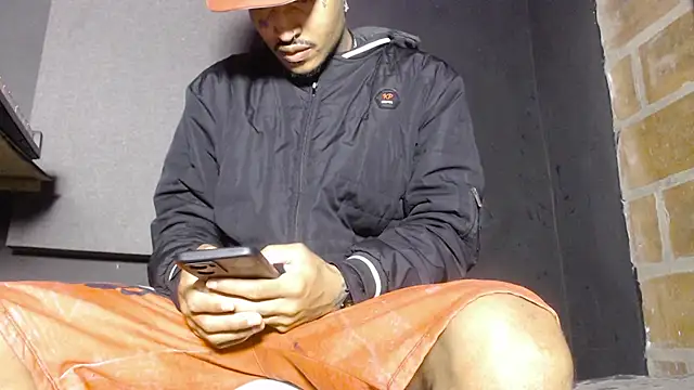 Anaconda larga online show from February 26, 2:27 pm