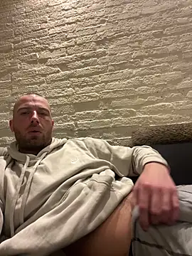 Rotteei1 online show from February 15, 9:08 am