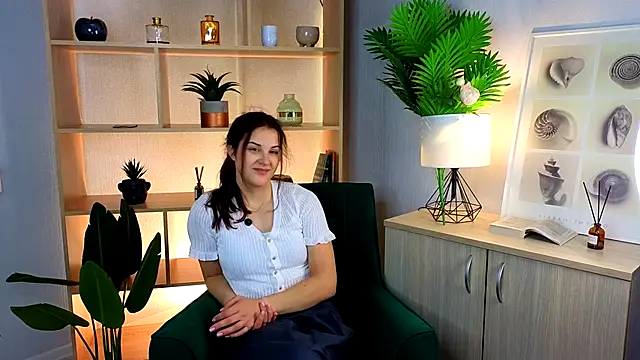 Snapshot of KerriDezalia chatting on October 23, 8:46 am KerriDezalia online show from October 23, 8:46 am