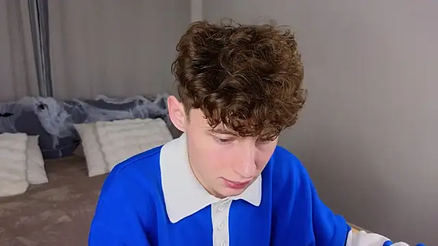 crisp1n online show from November 5, 3:01 pm