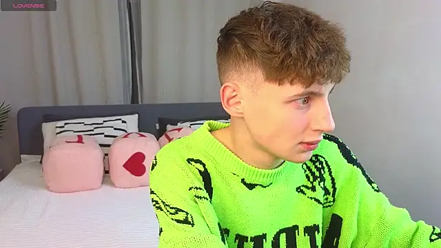 crisp1n online show from November 26, 4:52 pm