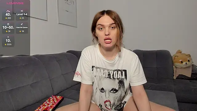 EmiliaRhodes online show from May 14, 7:20 pm