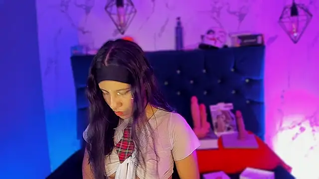 Dakotaa Johnson online show from November 12, 6:41 pm