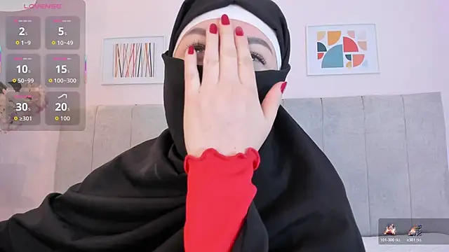 fatiima  online show from February 7, 7:06 pm