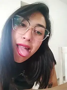 Chinitaaa28 online show from November 2, 8:22 pm