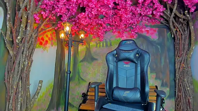 ArohomLester online show from October 21, 11:11 am