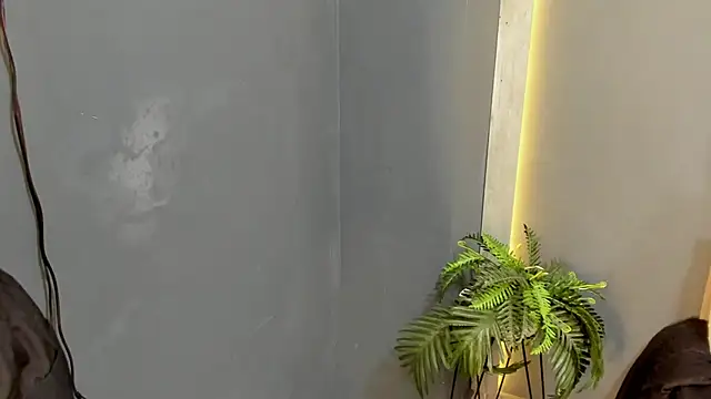 ArohomLester online show from December 17, 6:58 pm