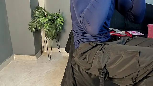 ArohomLester online show from February 2, 11:20 am