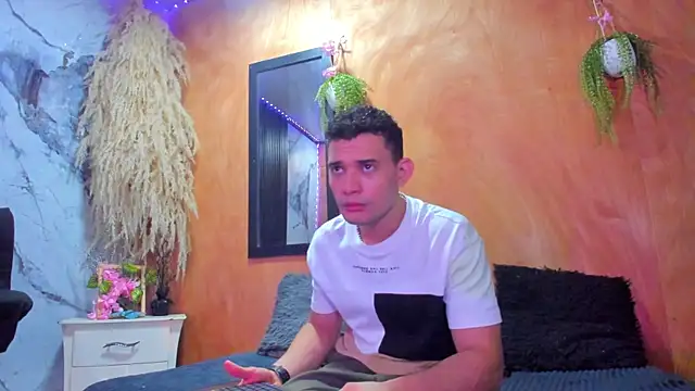 Snapshot of Jax_Thunder chatting on February 13, 1:40 pm Jax Thunder online show from February 13, 1:40 pm