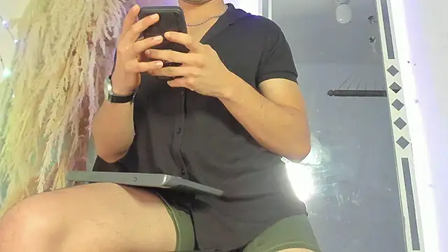 Snapshot of Jax_Thunder chatting on February 16, 1:40 pm Jax Thunder online show from February 16, 1:40 pm