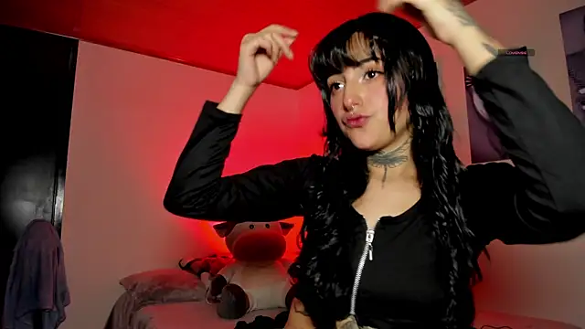 Snapshot of miku_st chatting on December 17, 4:18 am miku st online show from December 17, 4:18 am