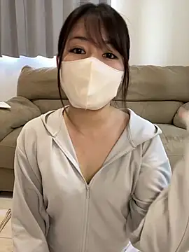 Snapshot of Rui_87 chatting on June 10, 2:23 am Rui 87 online show from June 10, 2:23 am