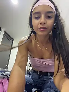 Snapshot of violeta365 chatting on May 16, 10:52 pm violeta365 online show from May 16, 10:52 pm