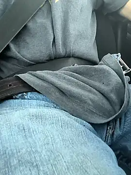 Snapshot of SirDirty34 chatting on November 3, 11:15 pm SirDirty34 online show from November 3, 11:15 pm