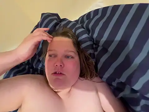 Scarletcum22 online show from April 4, 7:39 am