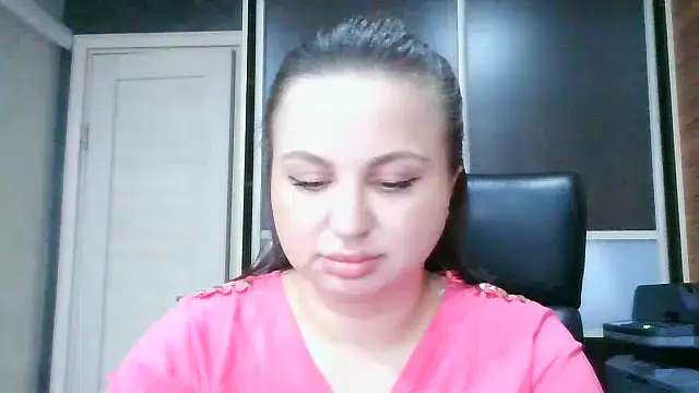 Snapshot of Denalynn chatting on March 2, 2:14 am Denalynn online show from March 2, 2:14 am