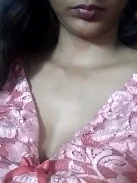 Snapshot of Aaliya_BigBoobs_1 chatting on April 21, 4:34 pm Aaliya BigBoobs 1 online show from April 21, 4:34 pm