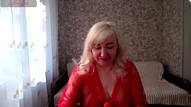 LadyKriss online show from May 5, 3:47 am