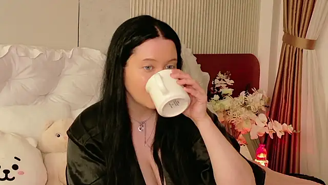 Felicia Herceg online show from January 15, 11:15 am