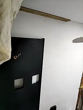 LyliaWood online show from November 9, 8:18 pm