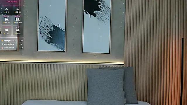 Lily Vale online show from November 30, 7:18 pm