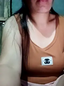 Snapshot of chipu06 chatting on June 29, 11:54 am chipu06 online show from June 29, 11:54 am