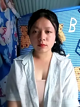 lisa-bae00 online show from April 4, 12:24 pm