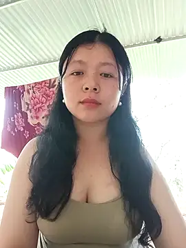 lisa-bae00 online show from April 17, 4:04 am