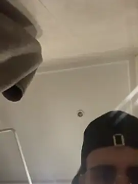 Paapii1098 online show from March 8, 8:45 pm