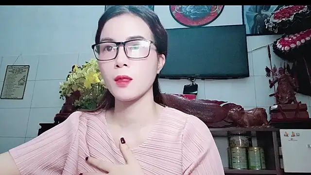 Family-Lovee online show from June 15, 5:48 pm