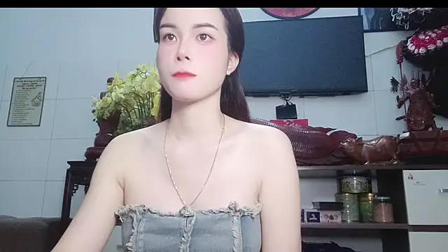 Snapshot of Family-Lovee chatting on July 1, 6:59 am Family-Lovee online show from July 1, 6:59 am