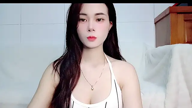 Snapshot of Family-Lovee chatting on August 2, 5:22 pm Family-Lovee online show from August 2, 5:22 pm