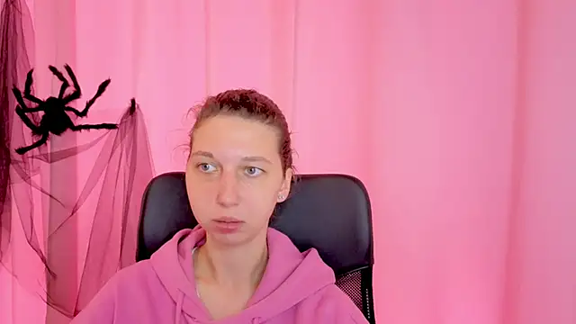 CuteEllii online show from November 10, 11:31 am