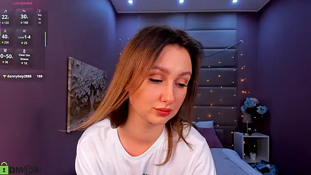 Holly Rays online show from October 30, 8:49 am